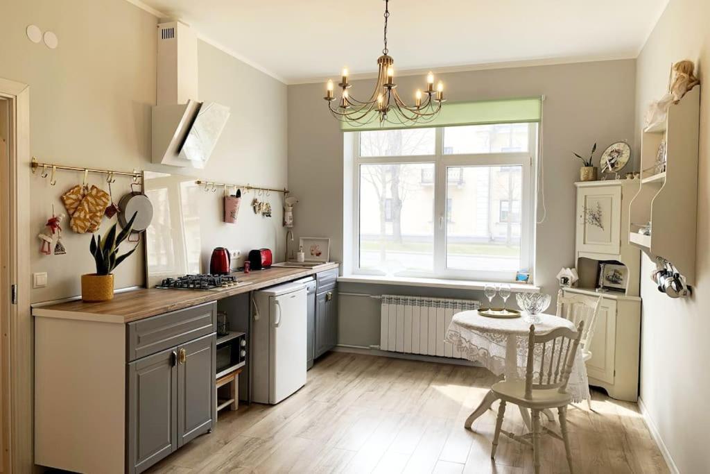 Cozy Apartment In A Historical Town Sillamae Exterior photo